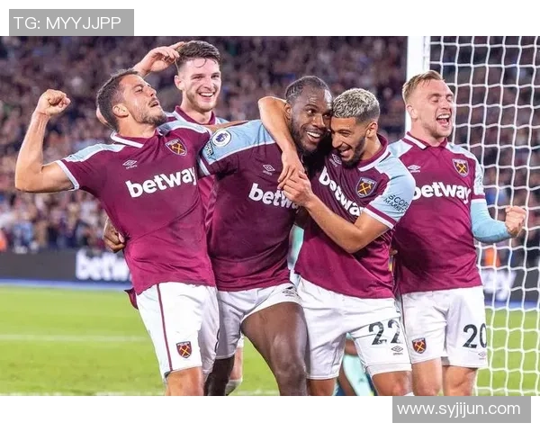 西汉姆达主场迎战曼联双方争夺英超宝贵积分的激烈对决